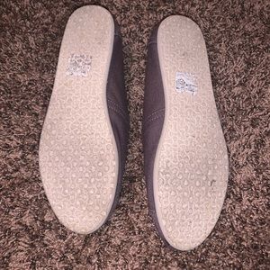 Size 8 Toms